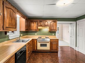 29 Brightwood Ave, North Andover MA 01845