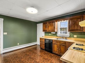 29 Brightwood Ave, North Andover MA 01845