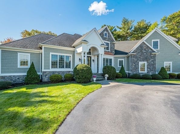64 Wenham Rd, Carver MA 02330