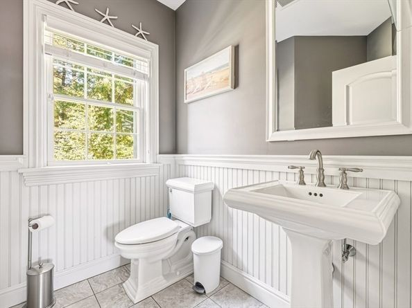 64 Wenham Rd, Carver MA 02330