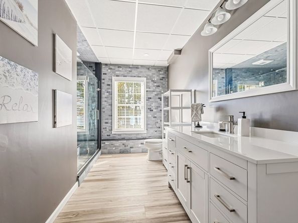 64 Wenham Rd, Carver MA 02330