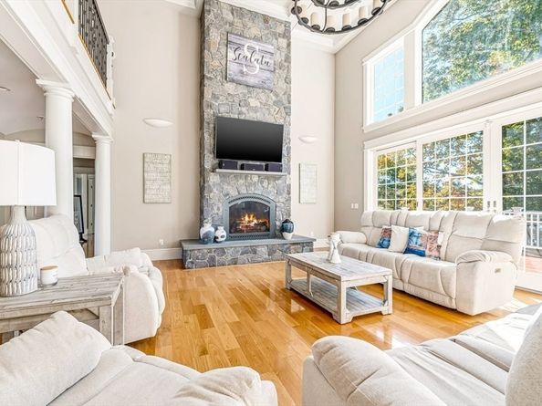 64 Wenham Rd, Carver MA 02330