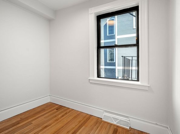 250 W Fifth St, Boston MA 02127
