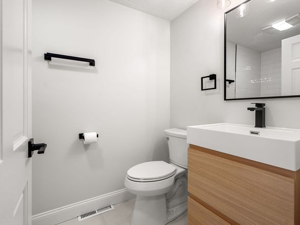 250 W Fifth St, Boston MA 02127