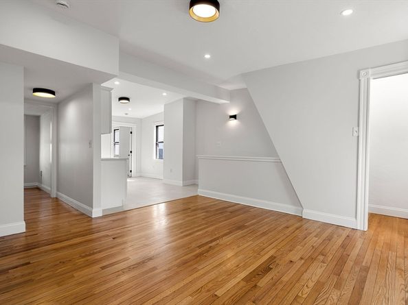250 W Fifth St, Boston MA 02127