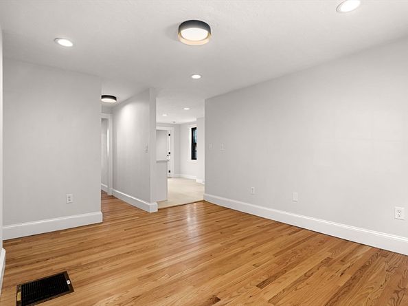 250 W Fifth St, Boston MA 02127