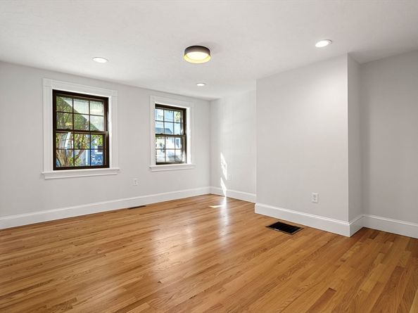 250 W Fifth St, Boston MA 02127