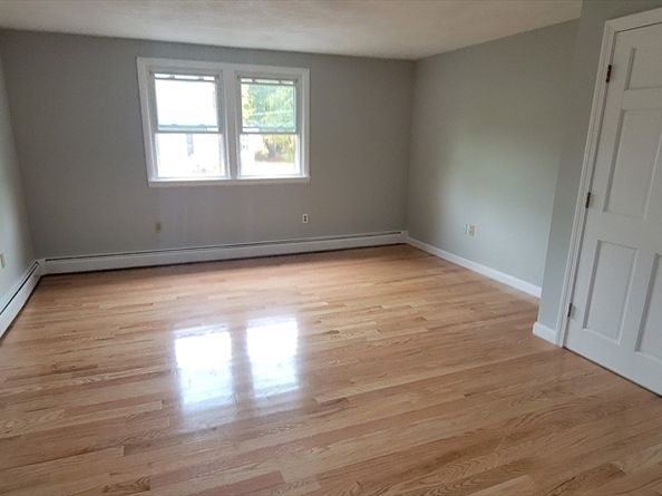 35 Park Ave, Reading MA 01867