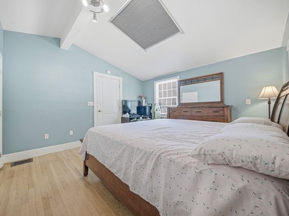 16 Munroe Street, Lynnfield MA 01940