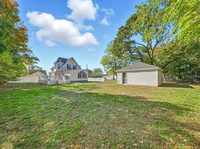 16 Munroe Street, Lynnfield MA 01940