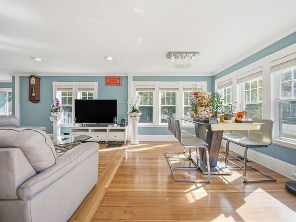 16 Munroe Street, Lynnfield MA 01940