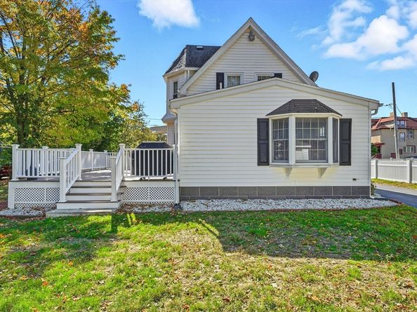 16 Munroe Street, Lynnfield MA 01940