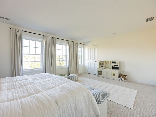 4 Sheppards Way, Ipswich MA 01938