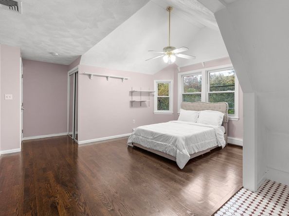 8 Mcdonald Rd, Wilmington MA 01887