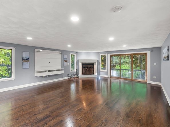 8 Mcdonald Rd, Wilmington MA 01887
