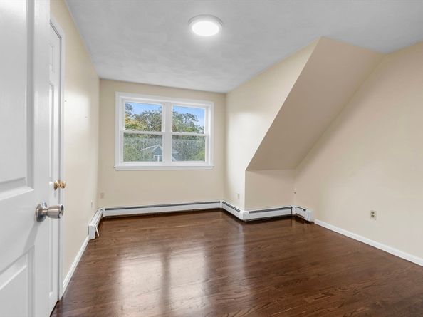8 Mcdonald Rd, Wilmington MA 01887