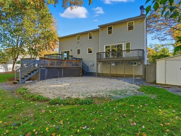 8 Mcdonald Rd, Wilmington MA 01887