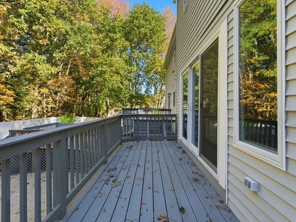 8 Mcdonald Rd, Wilmington MA 01887