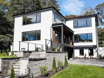 98 Hunnewell St