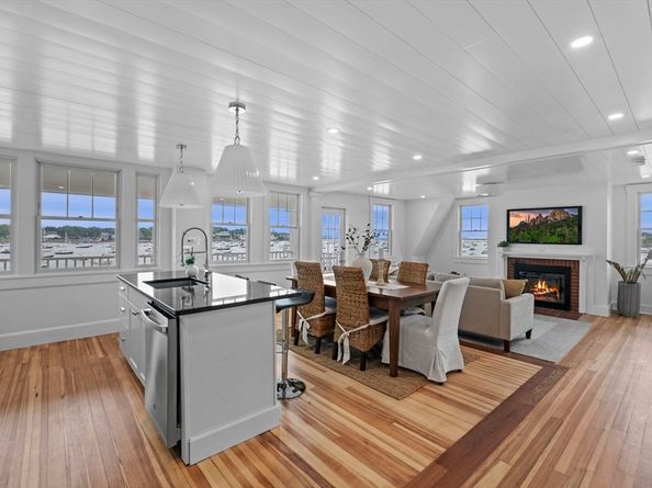 95 Front Street 5, Marblehead MA 01945