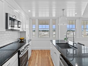 95 Front Street 5, Marblehead MA 01945