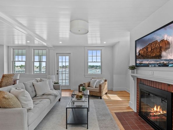 95 Front Street 5, Marblehead MA 01945