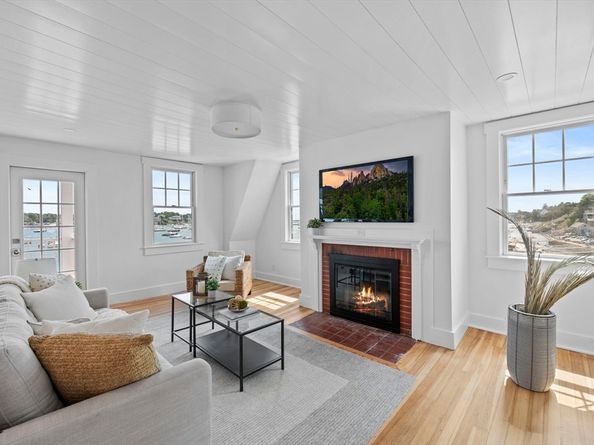 95 Front Street 5, Marblehead MA 01945