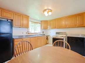 690 N Quincy St, Brockton MA 02302