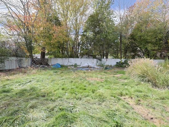 690 N Quincy St, Brockton MA 02302