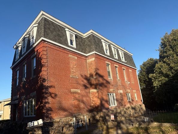 308 Plantation St, Worcester MA 01604