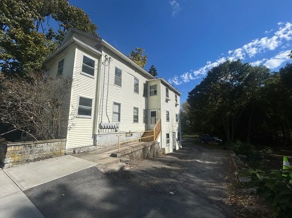 18 Granite Street, Webster MA 01570