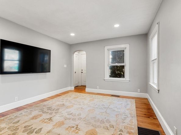 9 Wildwood Rd, Medford MA 02155