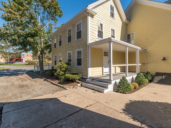 238 Western Ave. A, Essex MA 01929