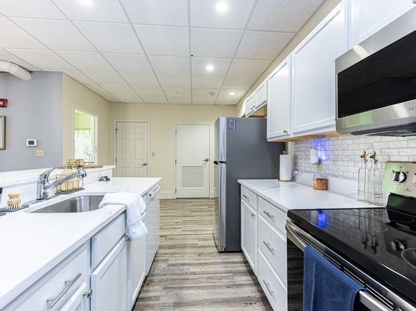 948 Main St 105, Waltham MA 02451