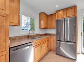 50 Laurel St, Gloucester MA 01930