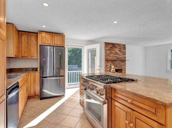 50 Laurel St, Gloucester MA 01930
