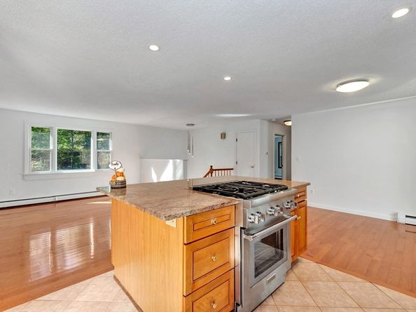 50 Laurel St, Gloucester MA 01930