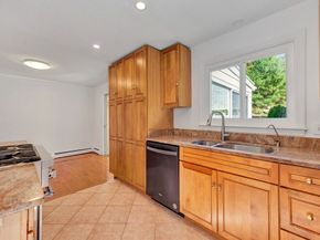 50 Laurel St, Gloucester MA 01930