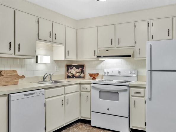 58 Spencer Rd 18K, Boxborough MA 01719