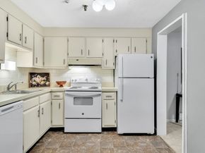 58 Spencer Rd 18K, Boxborough MA 01719