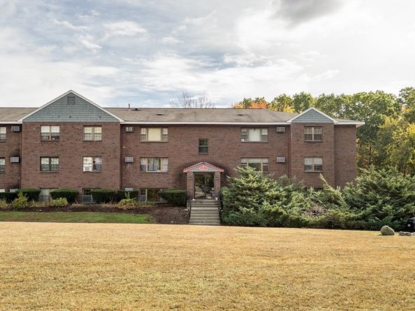 58 Spencer Rd 18K, Boxborough MA 01719