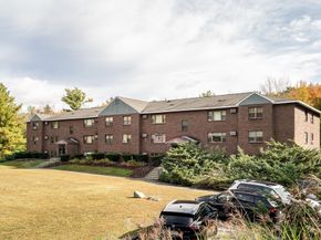 58 Spencer Rd 18K, Boxborough MA 01719