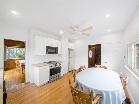 52 E Park Ave, Lynn MA 01902