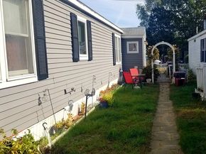 251 Newbury 7, Peabody MA 01960