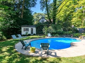 54 Colburn Rd, Wellesley MA 02481