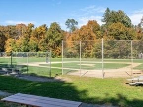 54 Colburn Rd, Wellesley MA 02481