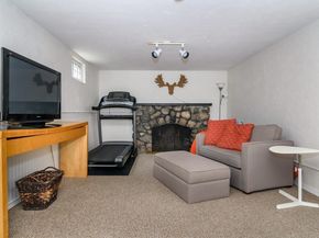 54 Colburn Rd, Wellesley MA 02481