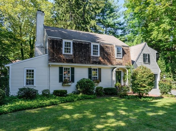 54 Colburn Rd, Wellesley MA 02481