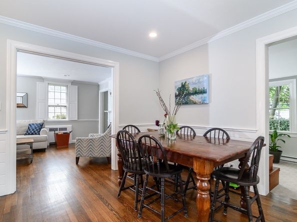 54 Colburn Rd, Wellesley MA 02481
