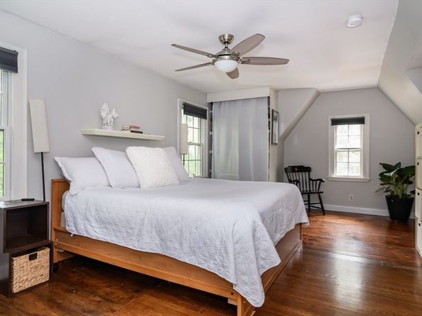 54 Colburn Rd, Wellesley MA 02481